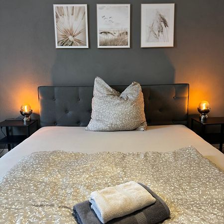 Appartement "Nina"Im Dachgeschoss, Inklusive Parkplatz Halle  Ngoại thất bức ảnh