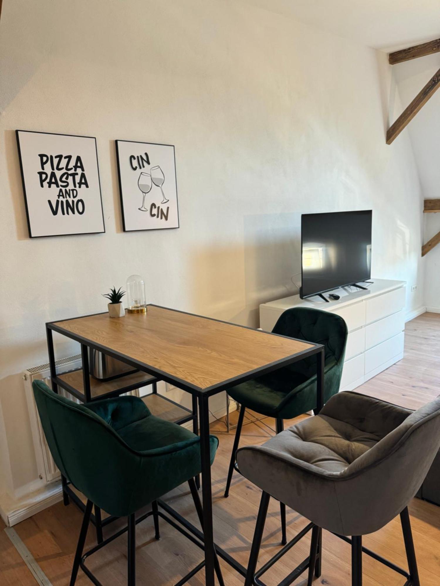 Appartement "Nina"Im Dachgeschoss, Inklusive Parkplatz Halle  Ngoại thất bức ảnh