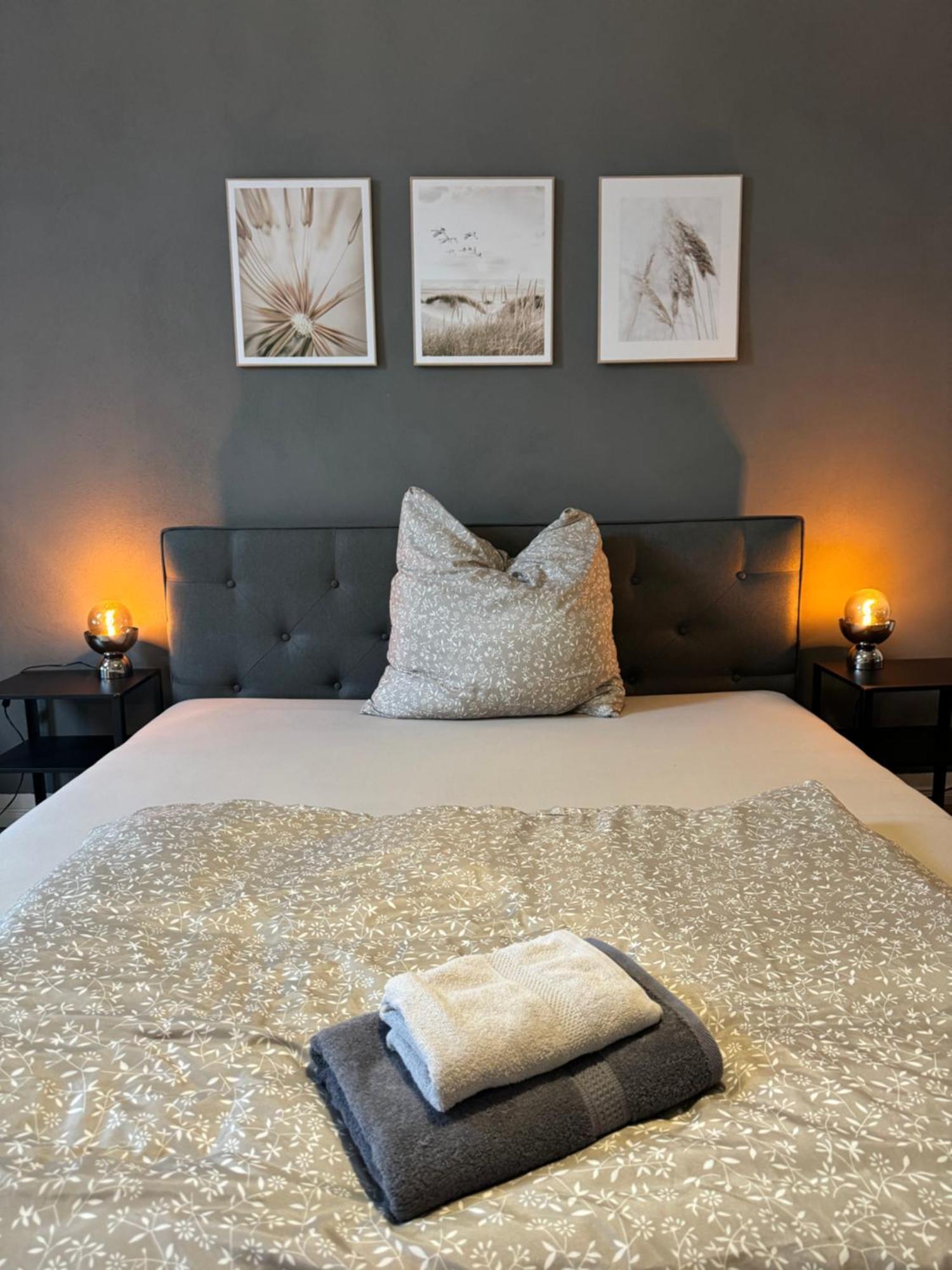 Appartement "Nina"Im Dachgeschoss, Inklusive Parkplatz Halle  Ngoại thất bức ảnh