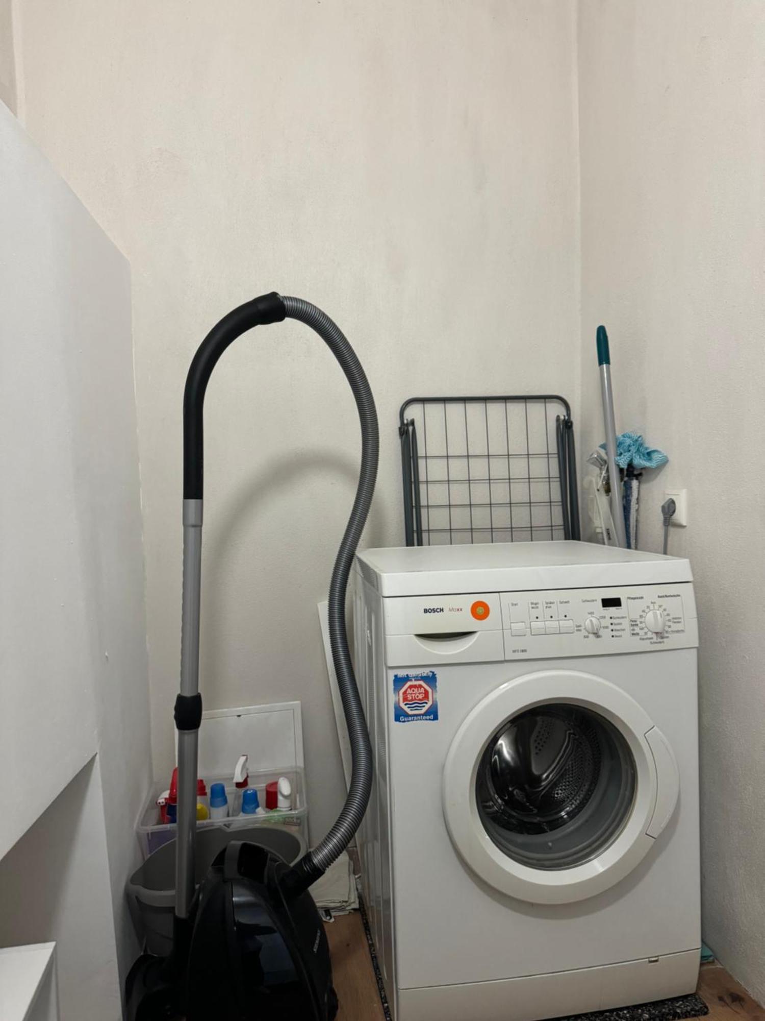 Appartement "Nina"Im Dachgeschoss, Inklusive Parkplatz Halle  Ngoại thất bức ảnh